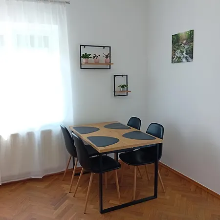 Lind Appartments